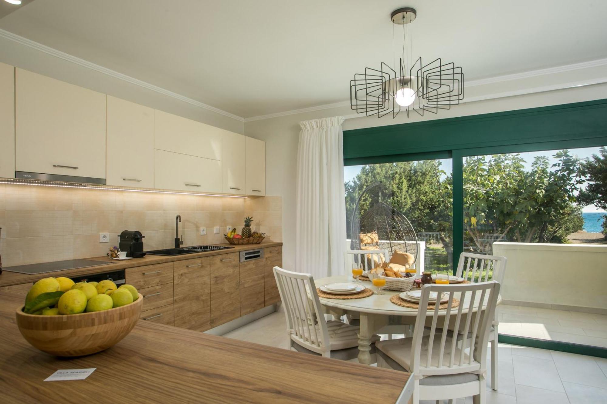 Beachfront Villa Rhodes Seashell เกนนาดี ภายนอก รูปภาพ