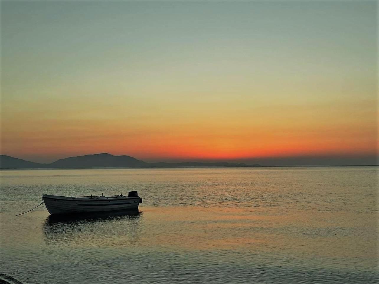 Beachfront Villa Rhodes Seashell เกนนาดี ภายนอก รูปภาพ