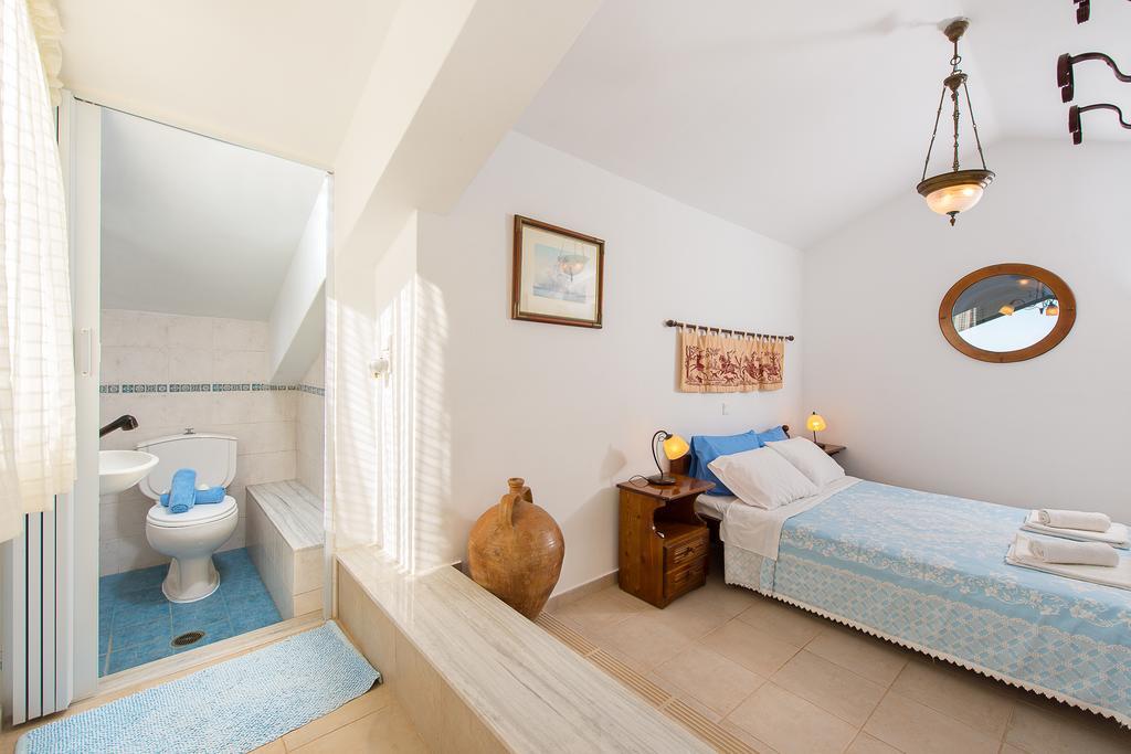Beachfront Villa Rhodes Seashell เกนนาดี ภายนอก รูปภาพ