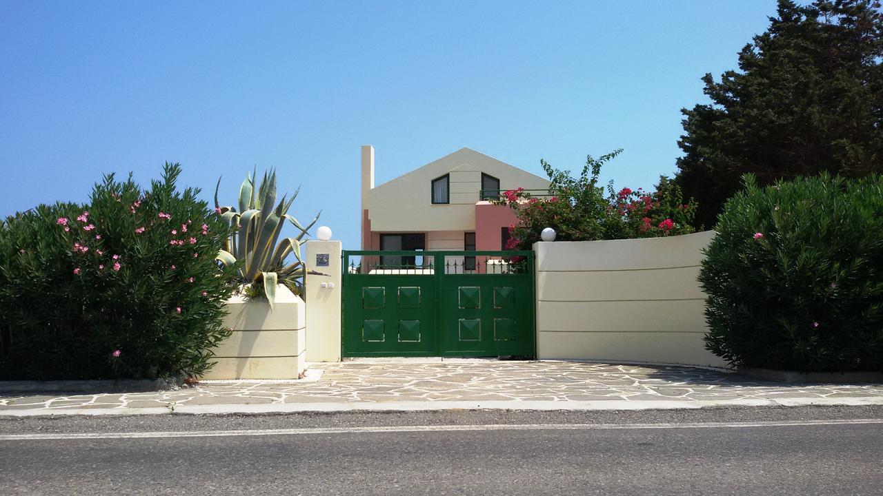 Beachfront Villa Rhodes Seashell เกนนาดี ภายนอก รูปภาพ
